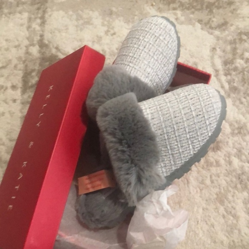 Kelly & Kate slippers new